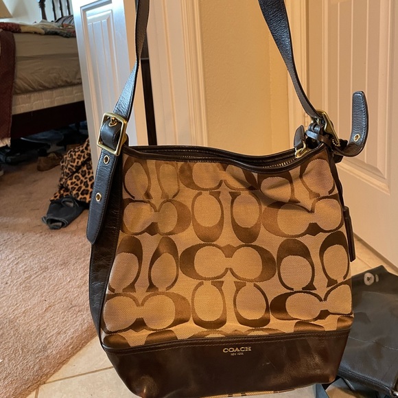 Brown Coach tote - Picture 1 of 3